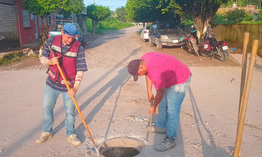 Por lluvias colapsaron drenajes
