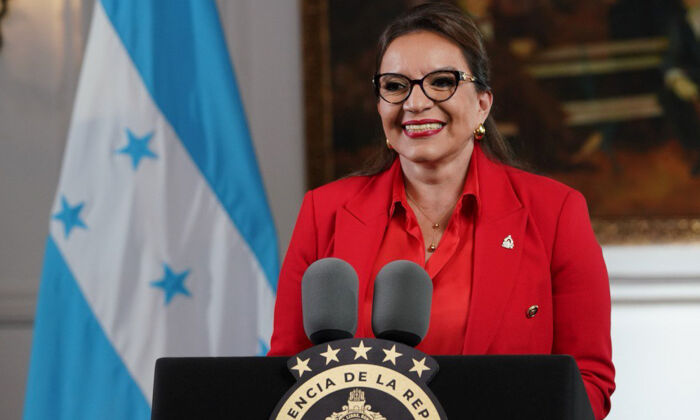 Presidenta de Honduras denuncia conspiración para golpe electoral