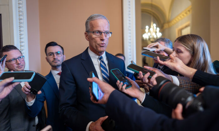 Senadores de EU logran acuerdo para poner fin a cierre gubernamental récord