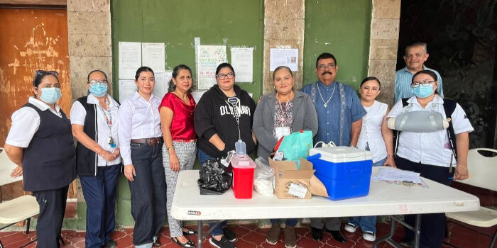 Personal del gobierno de Tecuala es vacunado contra el sarampi&oacute;n