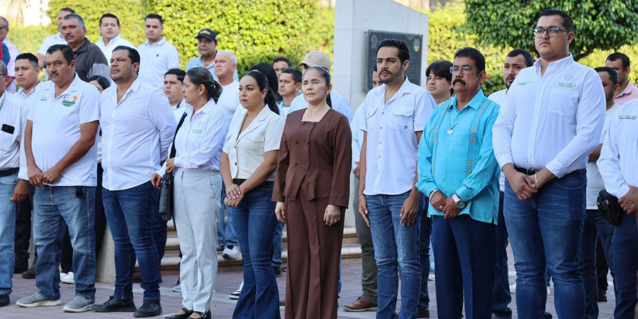Gobierno de Tecuala conmemora el D&iacute;a de la Bandera