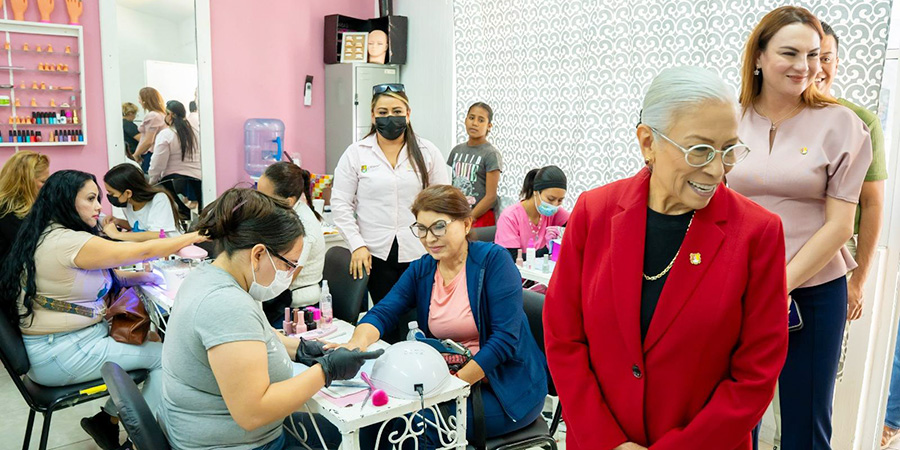 DIF Nayarit consiente a mujeres adultas mayores con jornada de spa