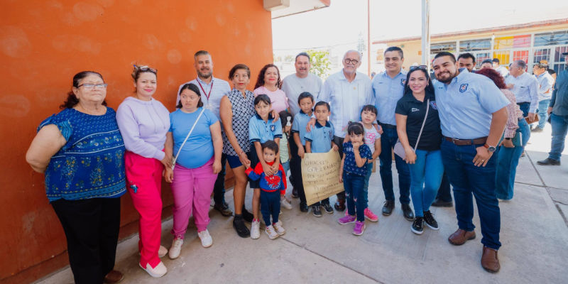 Supervisa Navarro Quintero obras en la primaria Jos&eacute; Santos God&iacute;nez en Tepic