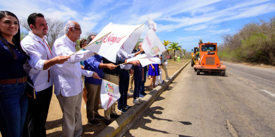 NAVARRO QUINTERO IMPULSA CONECTIVIDAD CARRETERA EN BAH&Iacute;A DE BANDERAS