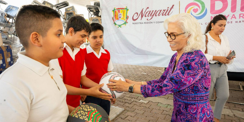 Equipa Beatriz Estrada espacios educativos de Tepic e Ixtl&aacute;n del R&iacute;o