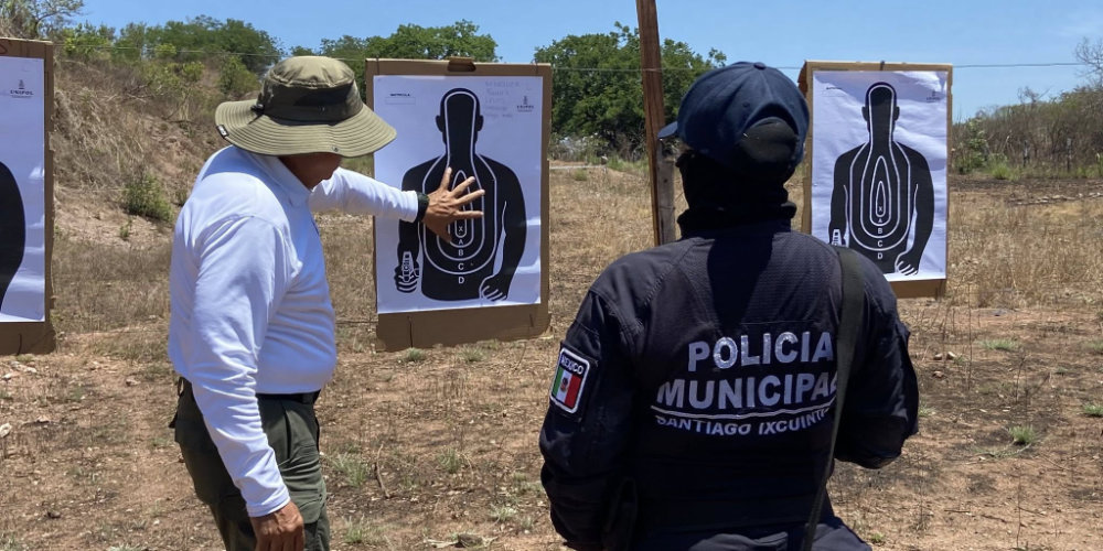 Refuerzan capacitaci&oacute;n policial con pr&aacute;cticas de tiro en Acaponeta