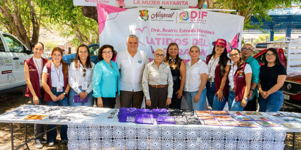 Acerca Beatriz Estrada cientos de apoyos y servicios a familias de Ixtl&aacute;n del R&iacute;o