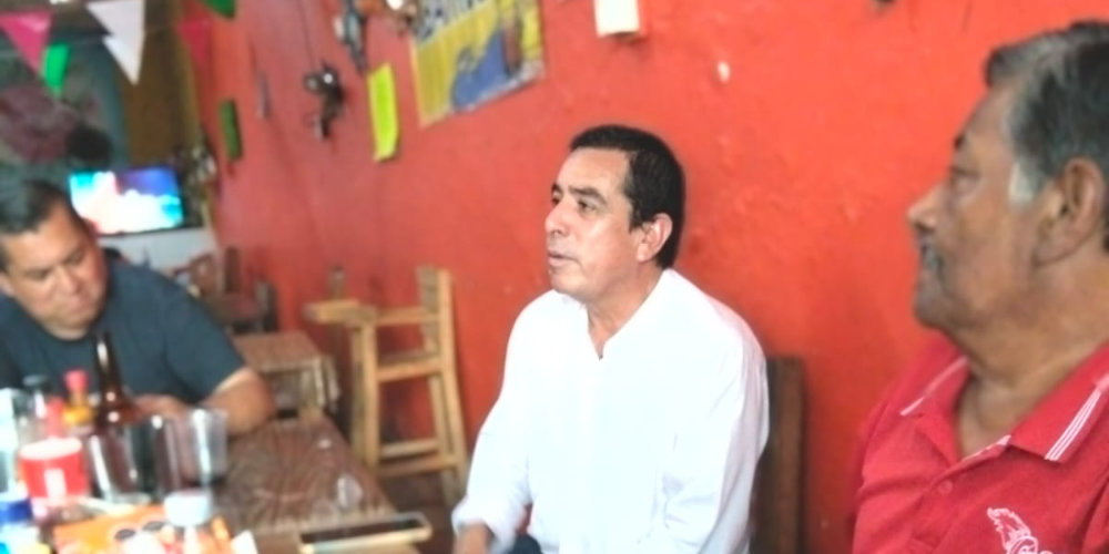 Reaparece Eduardo Lugo en la escena pol&iacute;tica; asegura que trabaja a favor de Elizabeth L&oacute;pez Blanco