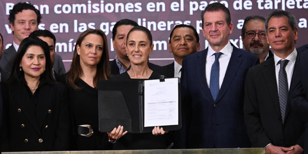 Sheinbaum anuncia la renovaci&oacute;n del acuerdo voluntario con gasolineros