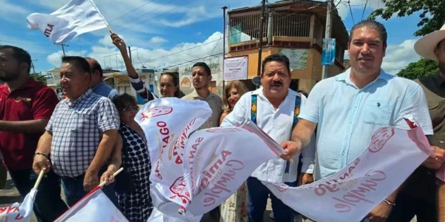Inicia pavimentaci&oacute;n con concreto hidr&aacute;ulico de la avenida principal de Villa Hidalgo