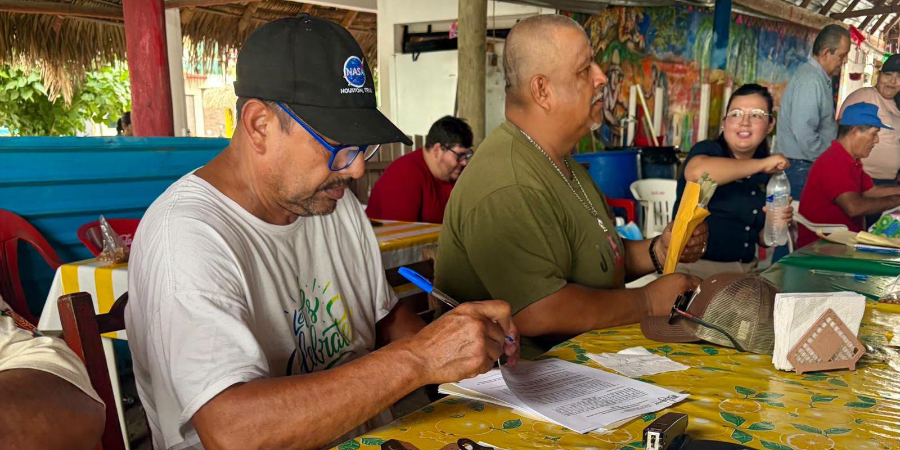 FONAY atiende en territorio a restauranteros afectados por el hurac&aacute;n Rachel