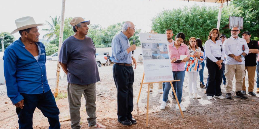 Navarro y Beatriz Estrada atienden necesidades de La Resolana con obras y apoyos para la comunidad