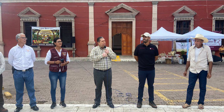 Tianguis Campesino impulsa el consumo local y reconoce el trabajo de los productores de Acaponeta