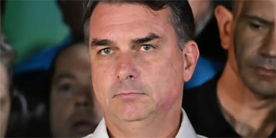 Fl&aacute;vio Bolsonaro huy&oacute; a EU: gobierno de Trump estar&iacute;a al tanto